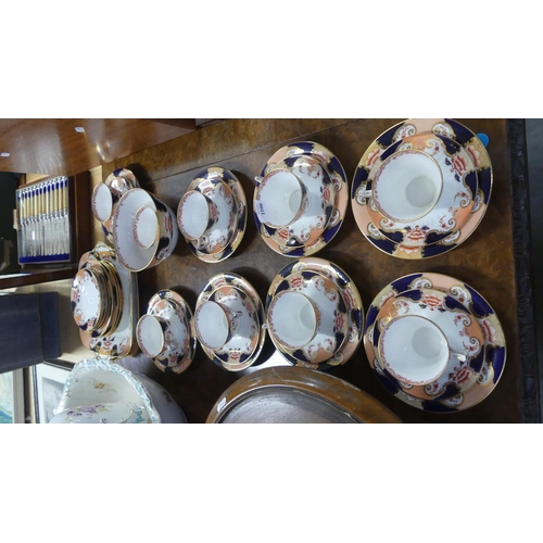 1100 - Wedgwood Imari Pattern Tea Set.