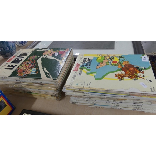 1118 - French Asterix Annuals.