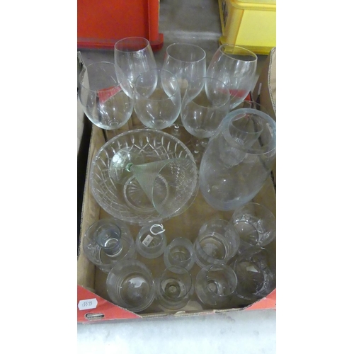 1143 - Box - Assorted Glassware.