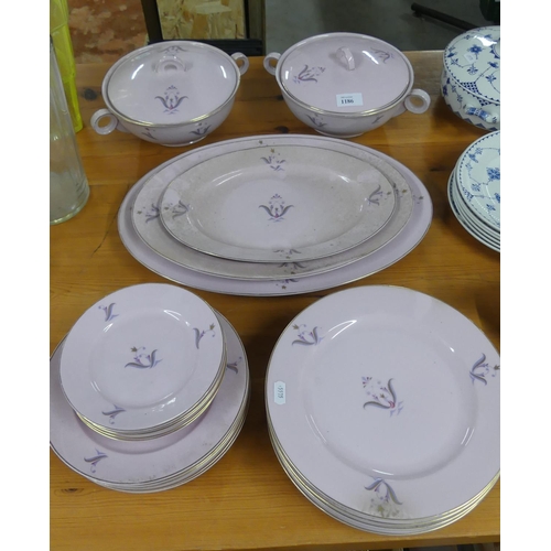 1186 - Continental Part Dinner Set.