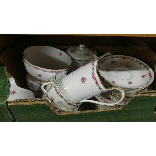 830 - Vintage Copeland China Tea Set.