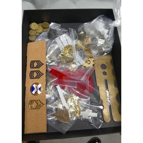 890 - Box - Military Badges, coins etc.