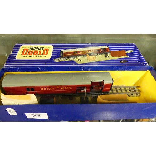 892 - Boxed OO Gauge Hornby Dublo Mail Van.