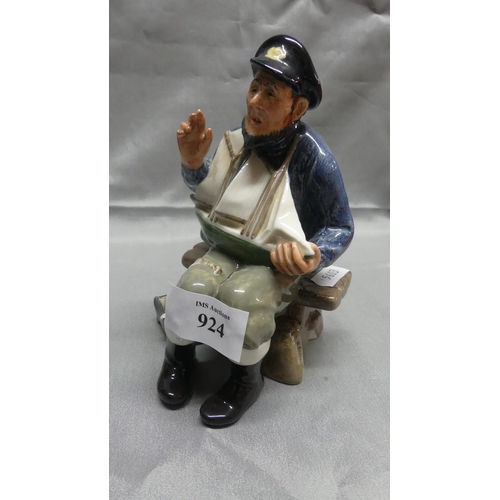 924 - Royal Doulton Porcelain Figure 