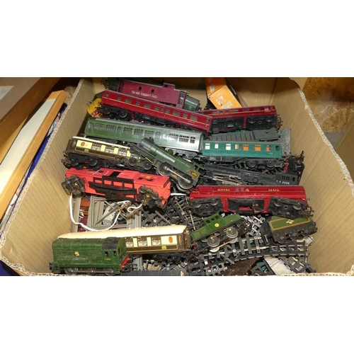 2161 - Box Of Assorted Model Railway Items.