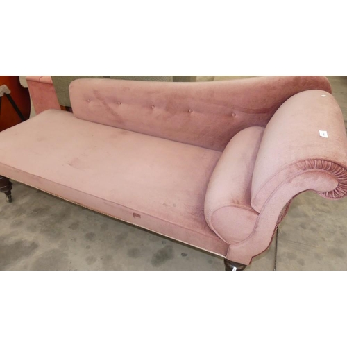 2796 - Victorian Mahogany Chaise Longue.