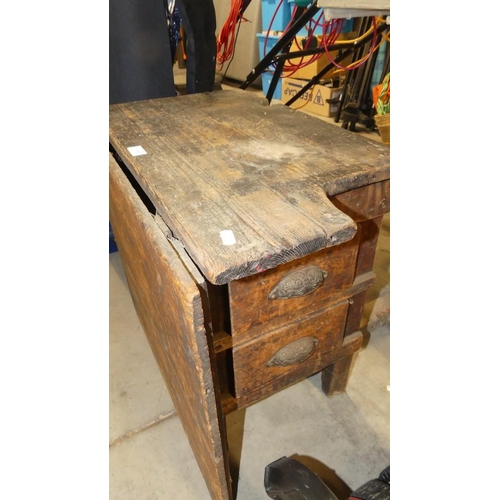 69 - Vintage Childs Work Bench