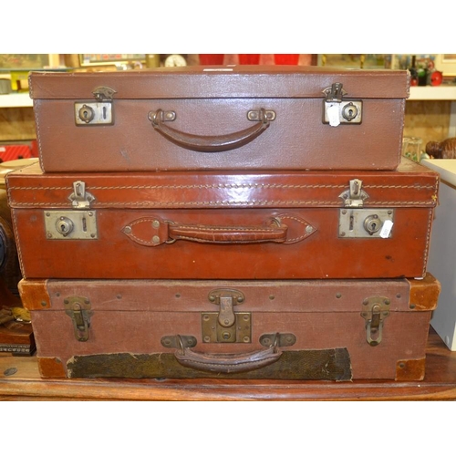 702 - 3 Vintage Suitcases.