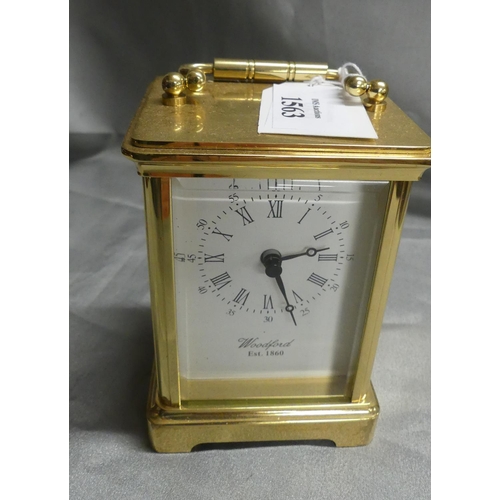 1563 - Battery Powered Carriage Style Clock.