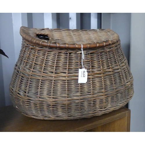 1570 - Vintage Cane Fishing Basket.