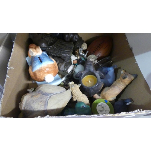 816 - Box - Assorted Porcelain & Animal Figures.