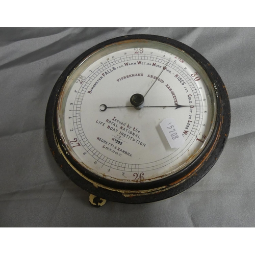 832 - Fishermans Aneroid Barometer - Issued by the RNLI, maker Negretti & Zambra London, approx 15.5cm in ... 