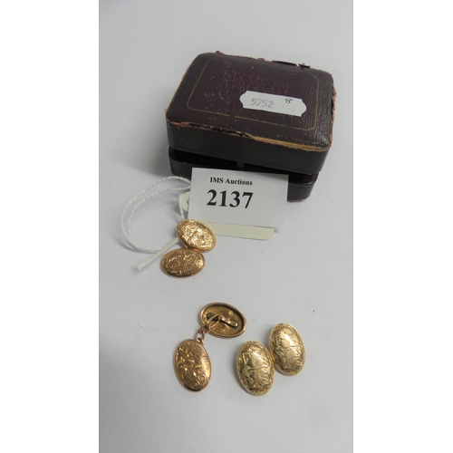 2137 - Pair & 1 Single 9ct Gold Cuff Links 4.97gms