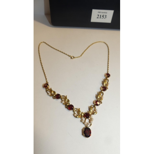 2153 - 9ct Gold Garnet & Seed Pearl Necklace - 16.5g