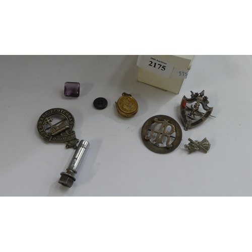 2175 - Assorted Badges & White Metal Brooches.