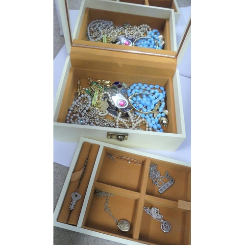 2181 - Box - Assorted Costume Jewellery.