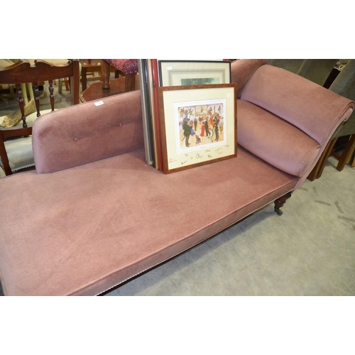 2280 - Victorian Mahogany Chaise Longue.