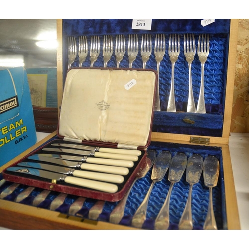 2813 - 2 Boxes Of Flatware.