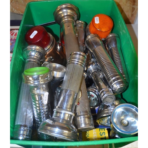 2855 - Box of Vintage Torches