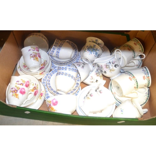 2884 - Box of Assorted Part Tea Sets