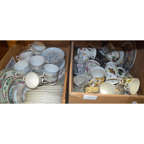 2895 - Assorted Ceramics