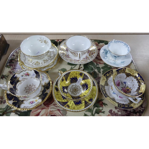 2192 - Tray of Cabinet Cups & Saucers.