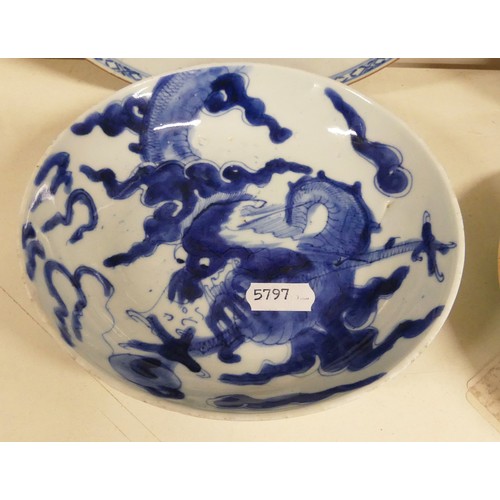 1059 - Assorted Oriental Porcelain Bowls, Plates etc.