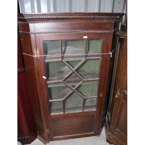 3029 - Antique Oak Corner Cabinet.