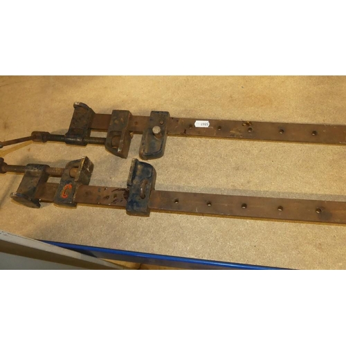 133 - 2 Sash Clamps