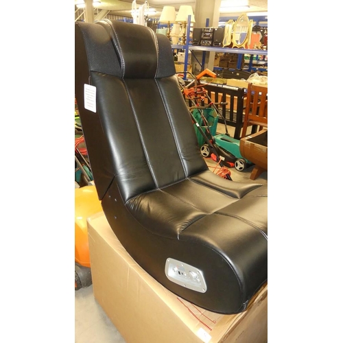 26 - New Faux Leather Gaming Chair