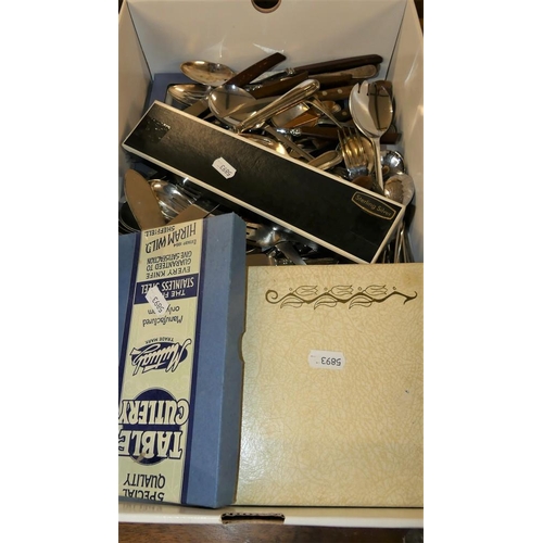 355 - Box - Assorted Cutlery