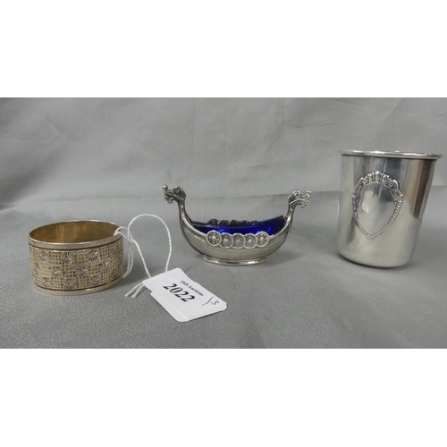 2022 - 925 Norwegian Silver Longboat Salt with Blue Glass Liner, Chester Silver Napkin Ring & EP Stirrup ty... 