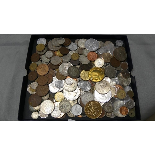 2133 - Tray Lot - Assorted UK & World Coins.