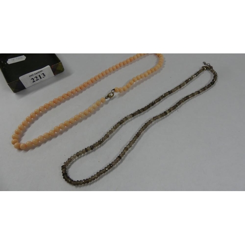 2213 - 2 x Necklaces with 9ct Gold Clasps