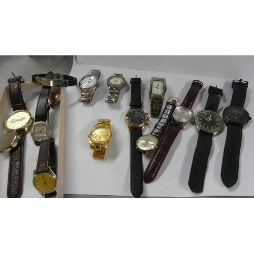 2215 - Box - Gents Assorted Wristwatches.