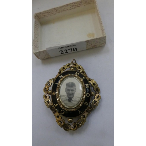 2270 - Victorian Pinchbeck Mourning Brooch.