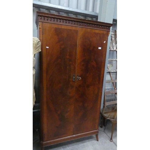 3021 - Mahogany Wardrobe