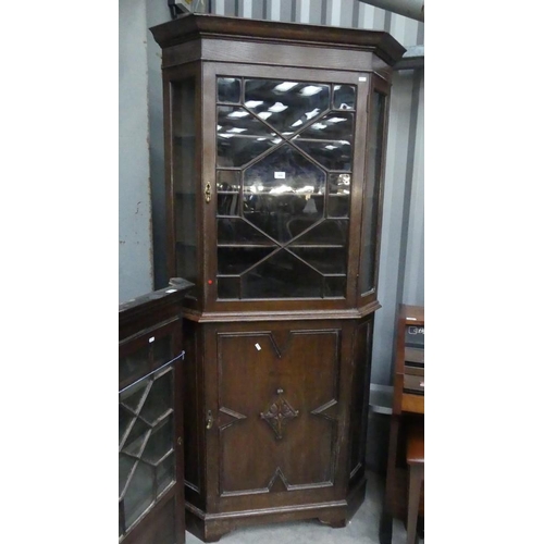 3030 - Antique Oak Corner Cabinet.