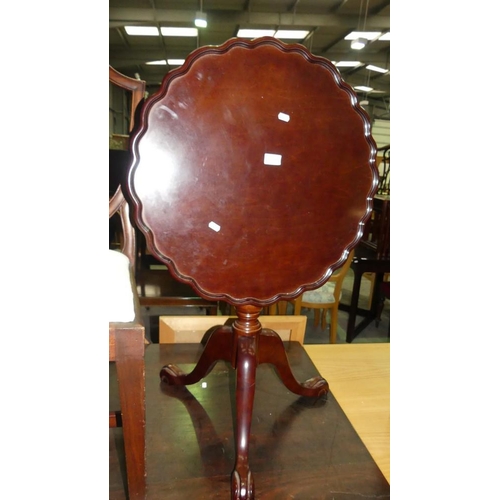 3040 - Mahogany Snap Top Table