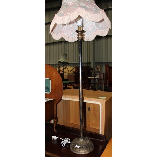 3143 - Metal Standard Lamp & Shade