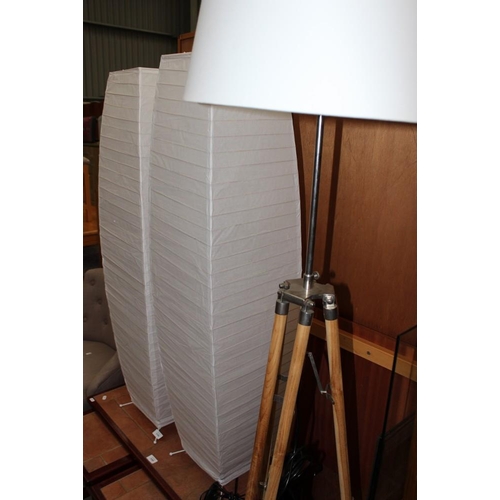 3184 - Pedestal Standard Lamp & 2 Floor Lamps