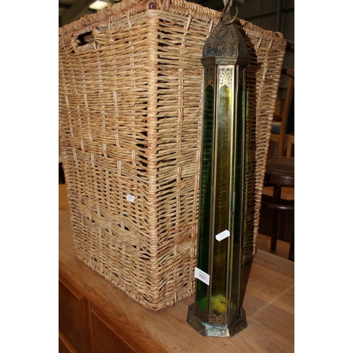 3221 - Seagrass Linen Box & Stained Glass Lantern