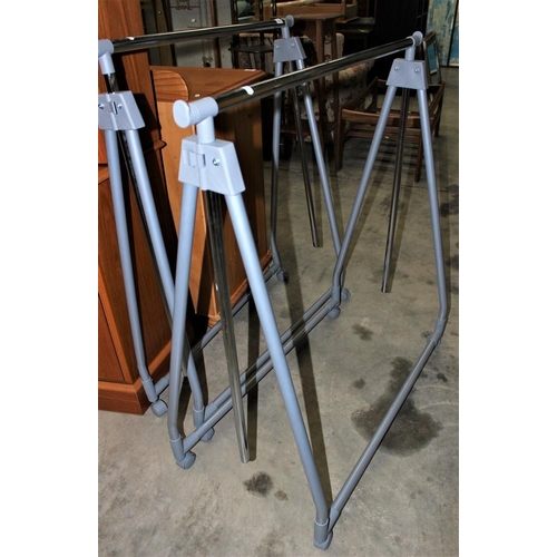 3233 - 2 Adjustable Clothes Rails