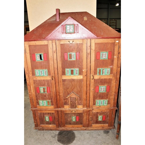 3360 - Large Vintage Dolls House.