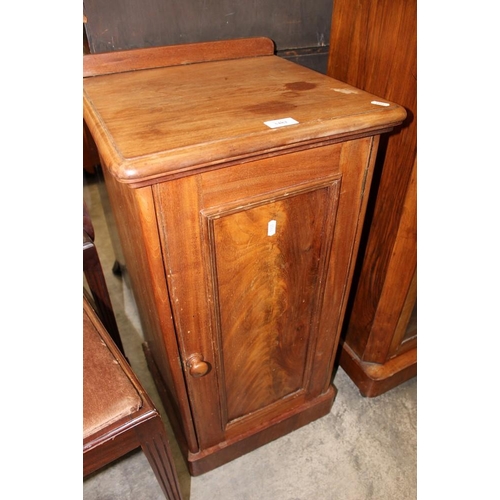 3482 - Victorian Mahogany Pot Cupboard