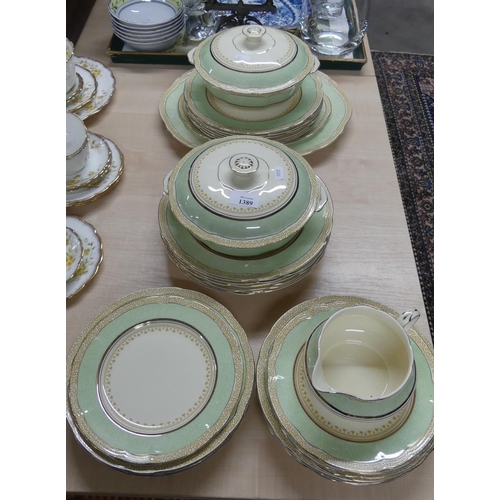 1389 - Decorative Tableware