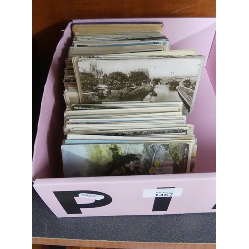 1467 - Box - Approx 600 Vintage & Antique Picture Postcards (Mainly European).