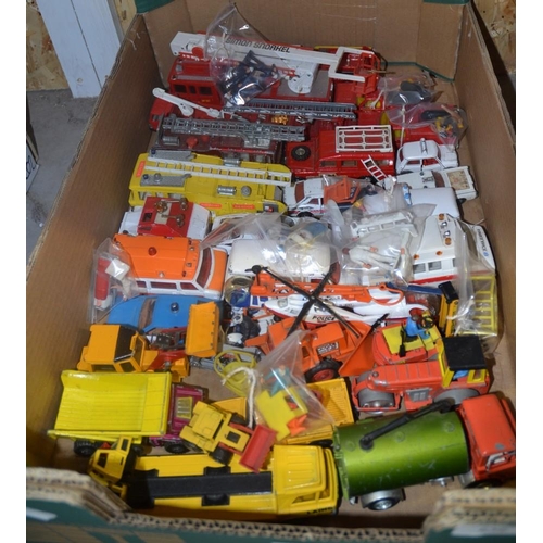 630 - Box Of Collectors Cars ( Dinky, Corgi)