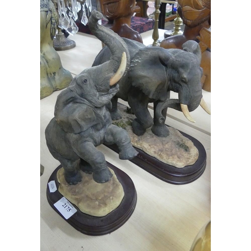 2175 - Two Leonardo Elephants.