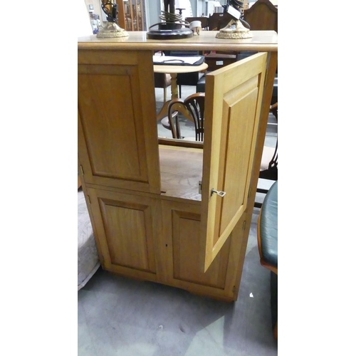 3032 - Light Oak Cabinet